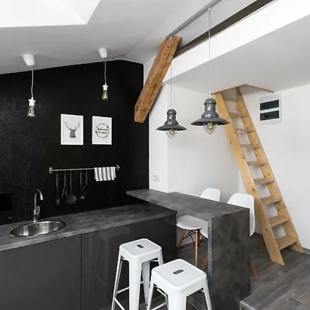 Loft Retoryka Apartman